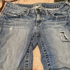 Bermuda lightly distressed shorts